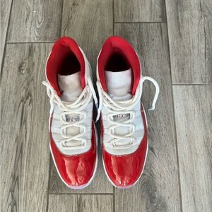 Jordan 11 Retro Cherry (2022) Like New